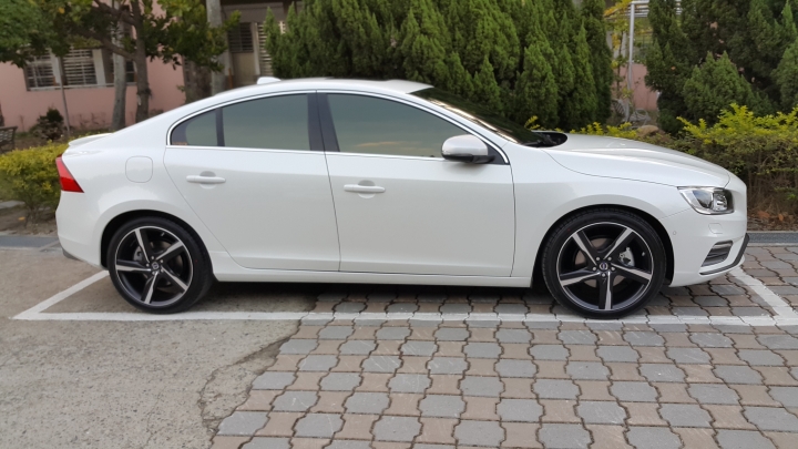 2015volvo s60 T5 R
