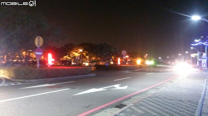 除夕夜市不塞車的清水服務區
