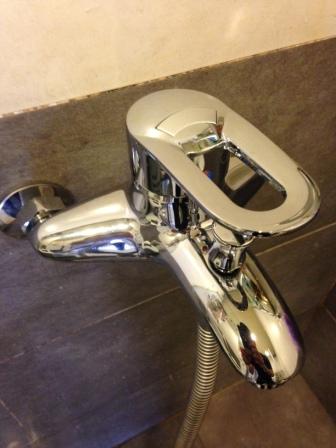 diy更換洗澡水龍頭及水錶前止水開關