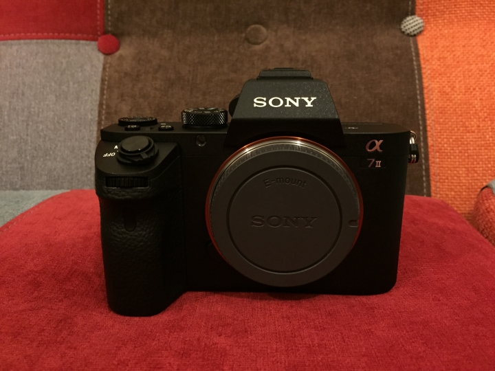 Sony A7II 非專業開箱初體驗-我的第一台全幅相機 (附FE 24-70z開箱)