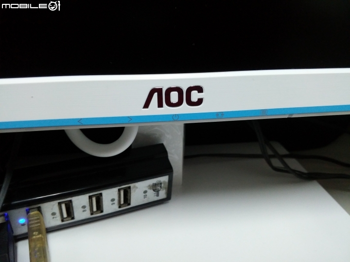 [簡單開箱]AOC E2476VW6 24吋LED螢幕