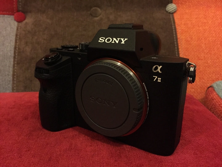 Sony A7II 非專業開箱初體驗-我的第一台全幅相機 (附FE 24-70z開箱)