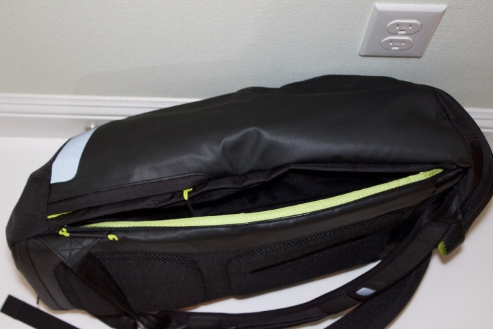 [開箱] Incase Range Backpack Black/Lumen