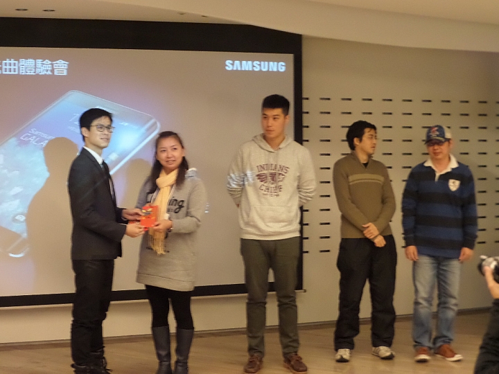 (體驗活動心得)  世界先曲、側動眼界、看得更多、玩得更爽 - Samsung GALAXY Note Edge 創世紀 - 領航先曲體驗會