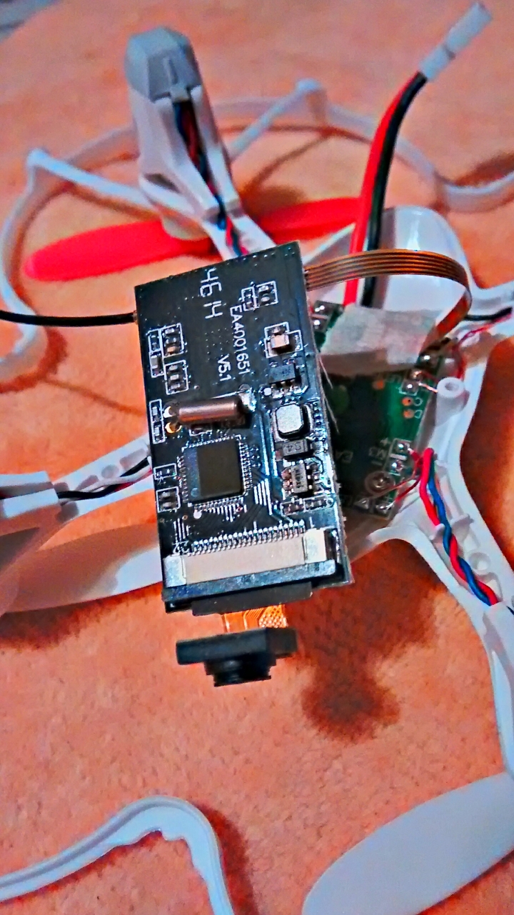 想問hubsan x4 .H107D 和.H107C的鏡頭是不是一樣
