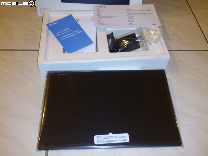 [開箱] 有點落伍的開箱..... sony z2 tablet (第一次買平板 ^^ )