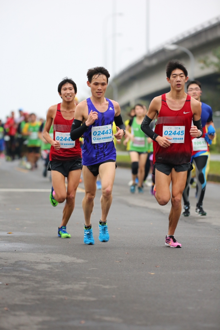 2015-02-08 渣打馬拉松照片分享(21k&42k)(已全部上傳)