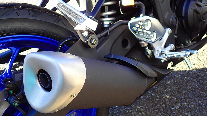 Yamaha YZF-R25  vs  Kawasaki NINJA 250  心得比較 R3   全日本壓馬路（株）