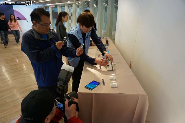 【體驗活動】全面曲動．側轉未來 Samsung GALAXY Note Edge 創世紀。領航先曲體驗會