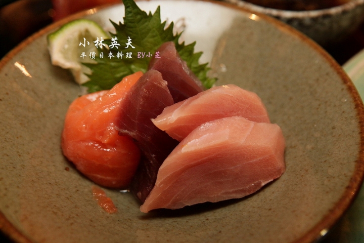 捷運西門~萬華"小林英夫"平價日本式料理~溫暖復古的氛圍 和服正妹店長在桌邊親自端菜>//
