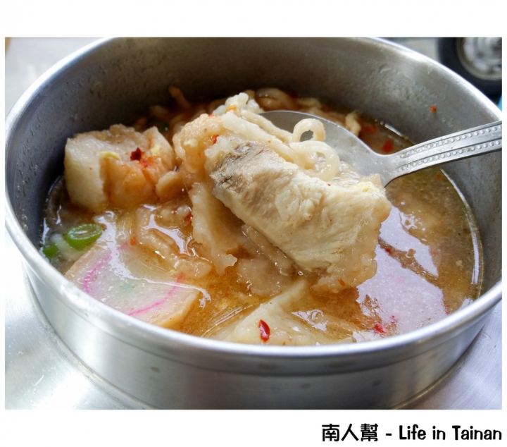 【台南市南區-美食】觀光城旁小時候的記憶#閒情鍋燒意麵#