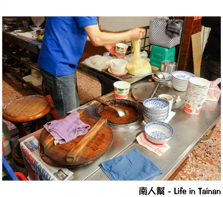 【台南市中西區-美食】侯夜擔仔麵(晚餐.消夜時段)