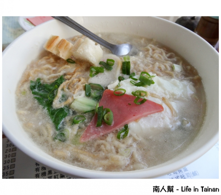 【台南市南區-美食】觀光城旁小時候的記憶#閒情鍋燒意麵#