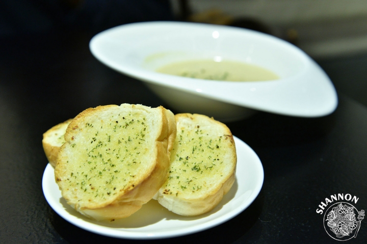 台北信義區[哈克廚房]義大利麵、燉飯、松菸、套餐、商業午餐、排餐(捷運市政府站)