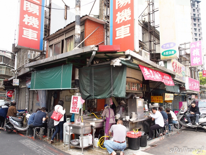[食記] sPu@ 台北中正區 排隊人氣美食、鹹粥小菜好好食─汀洲路無名鹹粥...紅燒肉