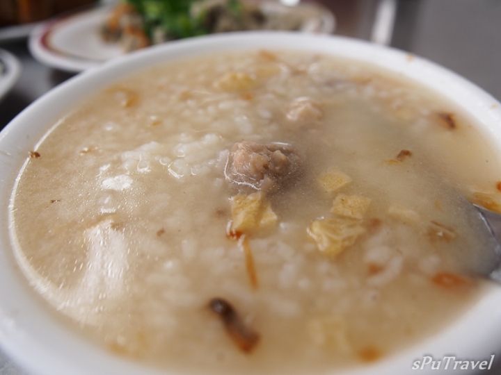 [食記] sPu@ 台北中正區 排隊人氣美食、鹹粥小菜好好食─汀洲路無名鹹粥...紅燒肉