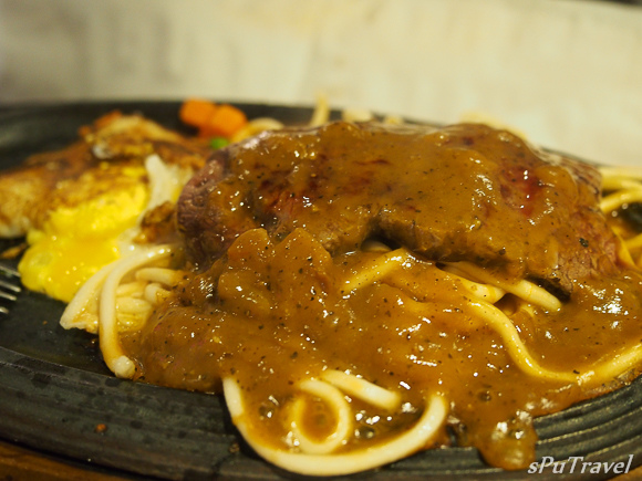 [食記] sPu@ 台北士林區 角頭炙燒牛排 Cow Boss(士林夜市內)─大推爆漿餐包呀!!