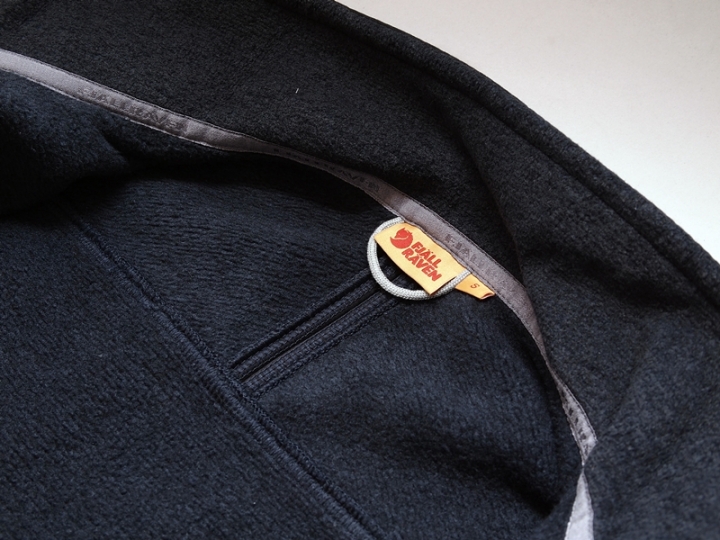 [開箱] Fjallraven 小狐狸針織刷毛背心