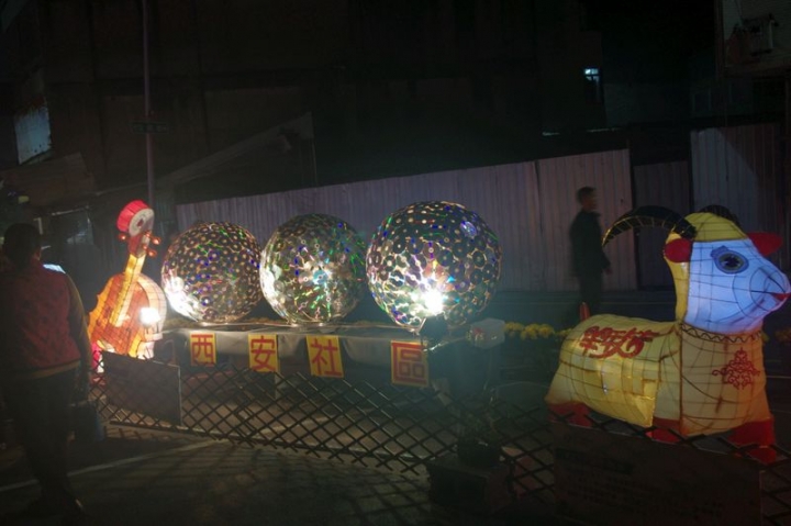 藉由台鐵與高鐵，去台中找尋ibike與BRT，嘗試參觀台中燈會[豐原廟東][大里文創][台中公園][烏日高鐵][傷眼圖多請包涵]