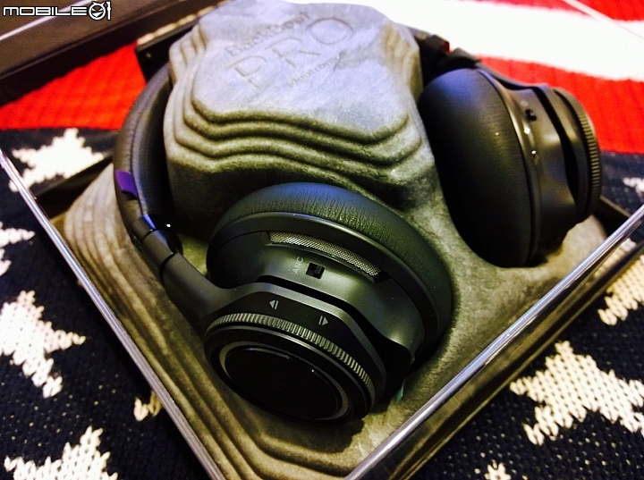 [純分享]冷門超耳機 Plantronics BackBeat PRO 無線降噪耳機開箱