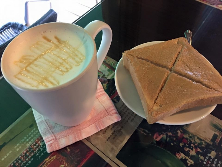 悠閒下午茶～谷月湖咖啡