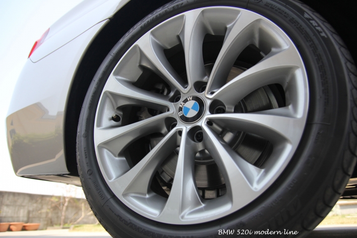 F10  520i（ Modern Line）_ 摩登我愛你