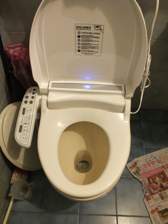 耶！免治馬桶開箱啦！Famiclean全家淨FCW2300瞬熱式經濟座便宜大推