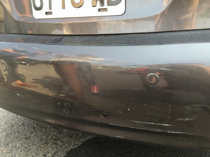 請問altis後車廂維修