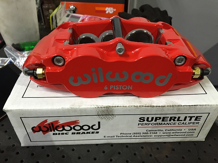3008遲來的開箱.....Wilwood 6Piston 卡鉗