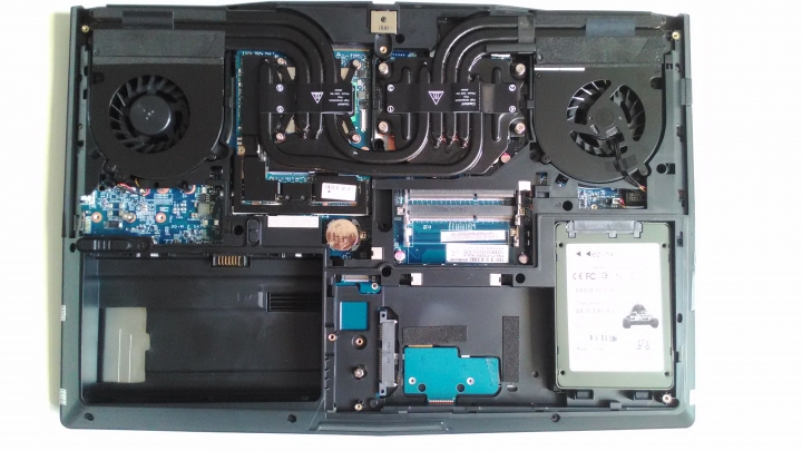 [開箱]兼具效能與CP值的移動桌電─CJSCOPE EX-950 (clevo P750ZM)