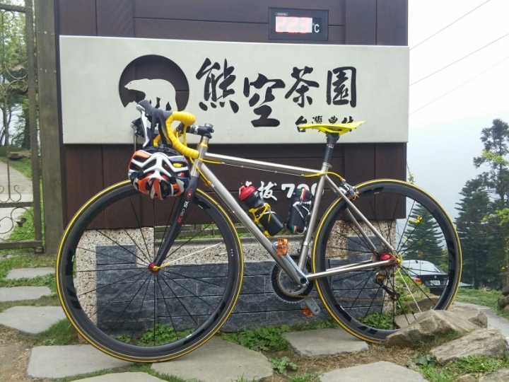 菜籃鈦--China Ti 3AL 2.5V 我的第一部鈦公路車組車記..名牌愛好者 圖多 文長不喜勿入