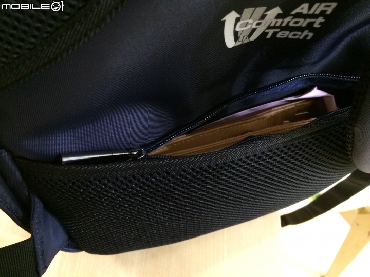 分享一個朋友送我的後背包