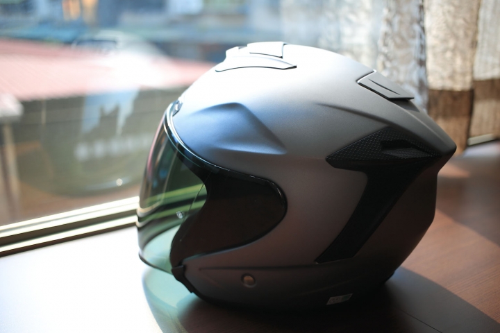 SHOEI J-FORCE IV 超極簡開箱~輕鬆看!