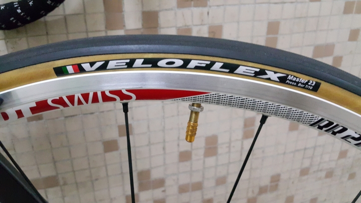 新輪組DT Swiss RR21