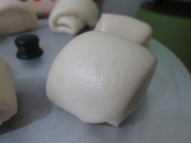 【電鍋料理】煮飯順便做饅頭，一鍋搞定！
