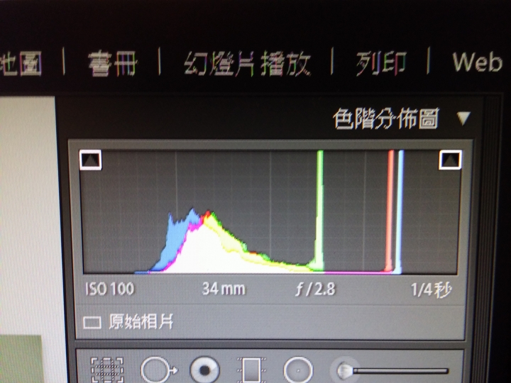 LX100 影RAW修正過曝後會泛紅