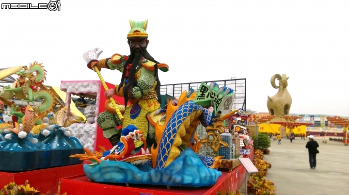 台中烏日燈區白天散步遊