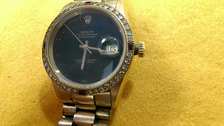 想請教2支 ROLEX 老錶型號