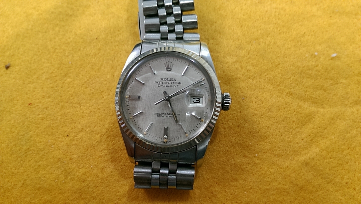想請教2支 ROLEX 老錶型號