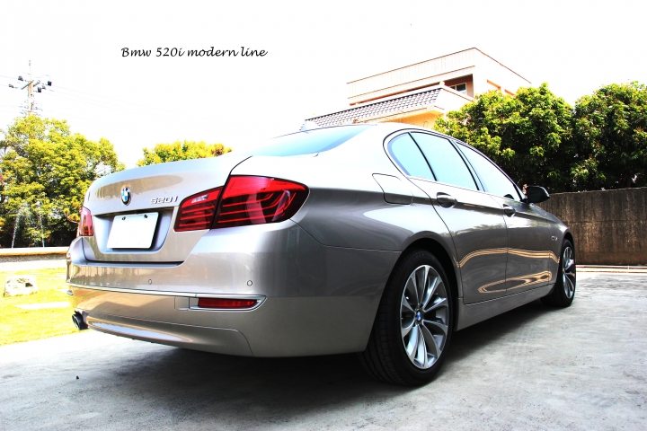F10  520i（ Modern Line）_ 摩登我愛你