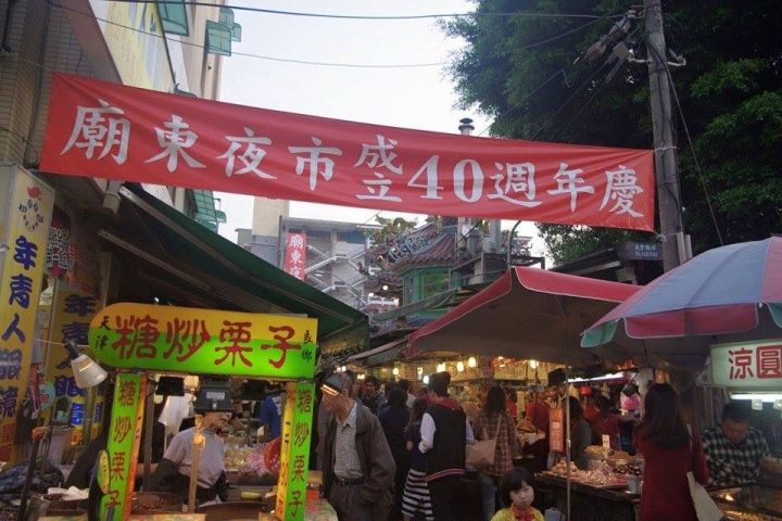 藉由台鐵與高鐵，去台中找尋ibike與BRT，嘗試參觀台中燈會[豐原廟東][大里文創][台中公園][烏日高鐵][傷眼圖多請包涵]