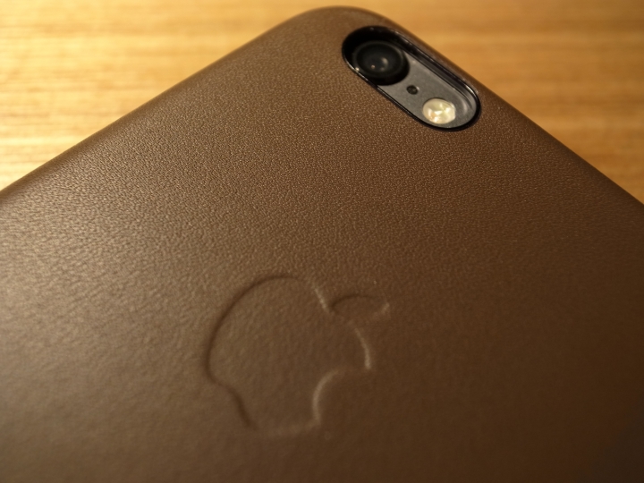 ［分享］iPhone 6 太空灰 ＋ 原廠皮質保護殼 咖啡色