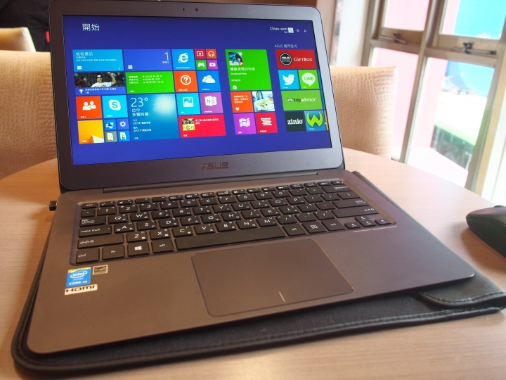 276 DPI 的 Zenbook UX305F