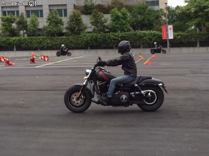 哈雷750 街車試乘