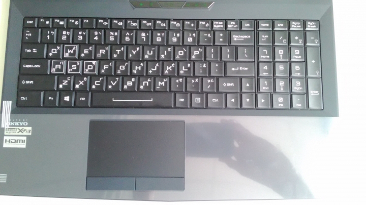 [開箱]兼具效能與CP值的移動桌電─CJSCOPE EX-950 (clevo P750ZM)