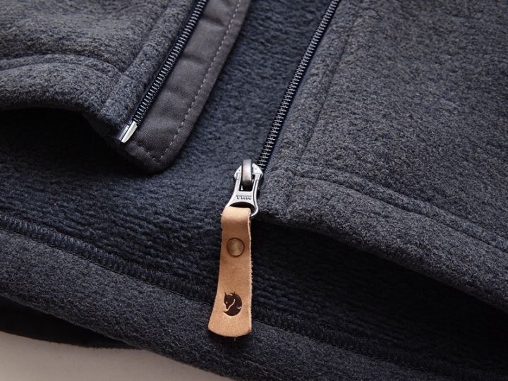 [開箱] Fjallraven 小狐狸針織刷毛背心