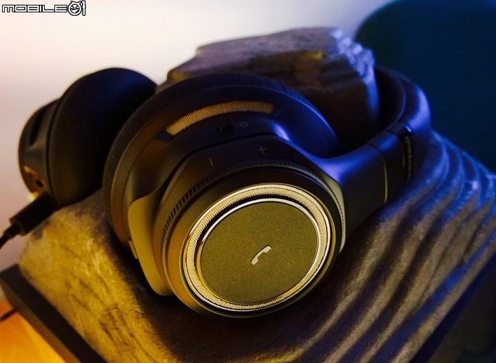[純分享]冷門超耳機 Plantronics BackBeat PRO 無線降噪耳機開箱