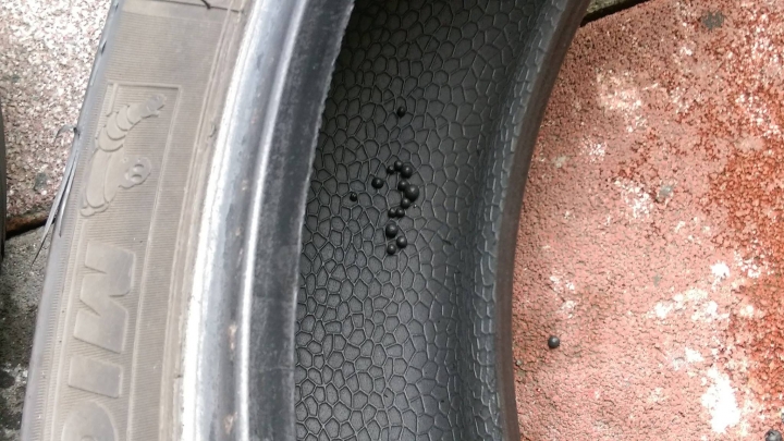 為何輪胎會有"入珠" @@?