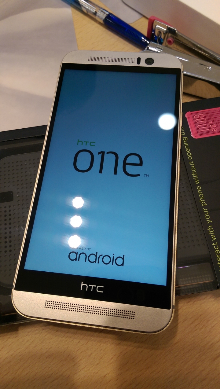 HTC One M9 金包銀開箱囉( ^ω^)