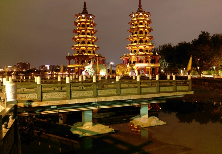 就是要一直批評m9夜拍就是了～